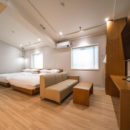 Mono Hotel Suwon Buitenkant foto
