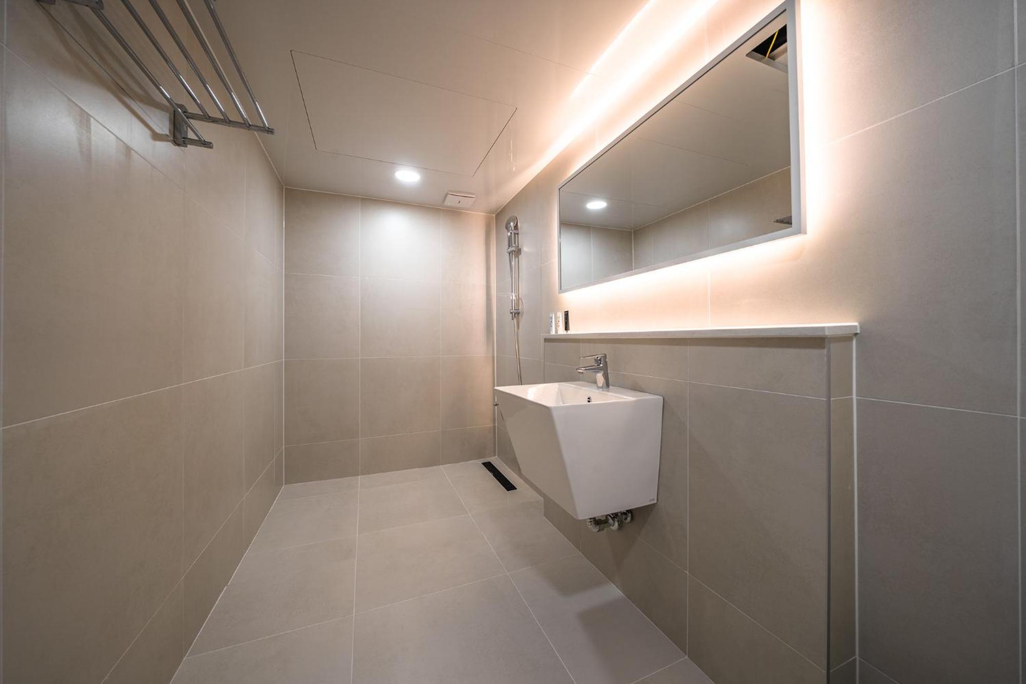 Mono Hotel Suwon Buitenkant foto