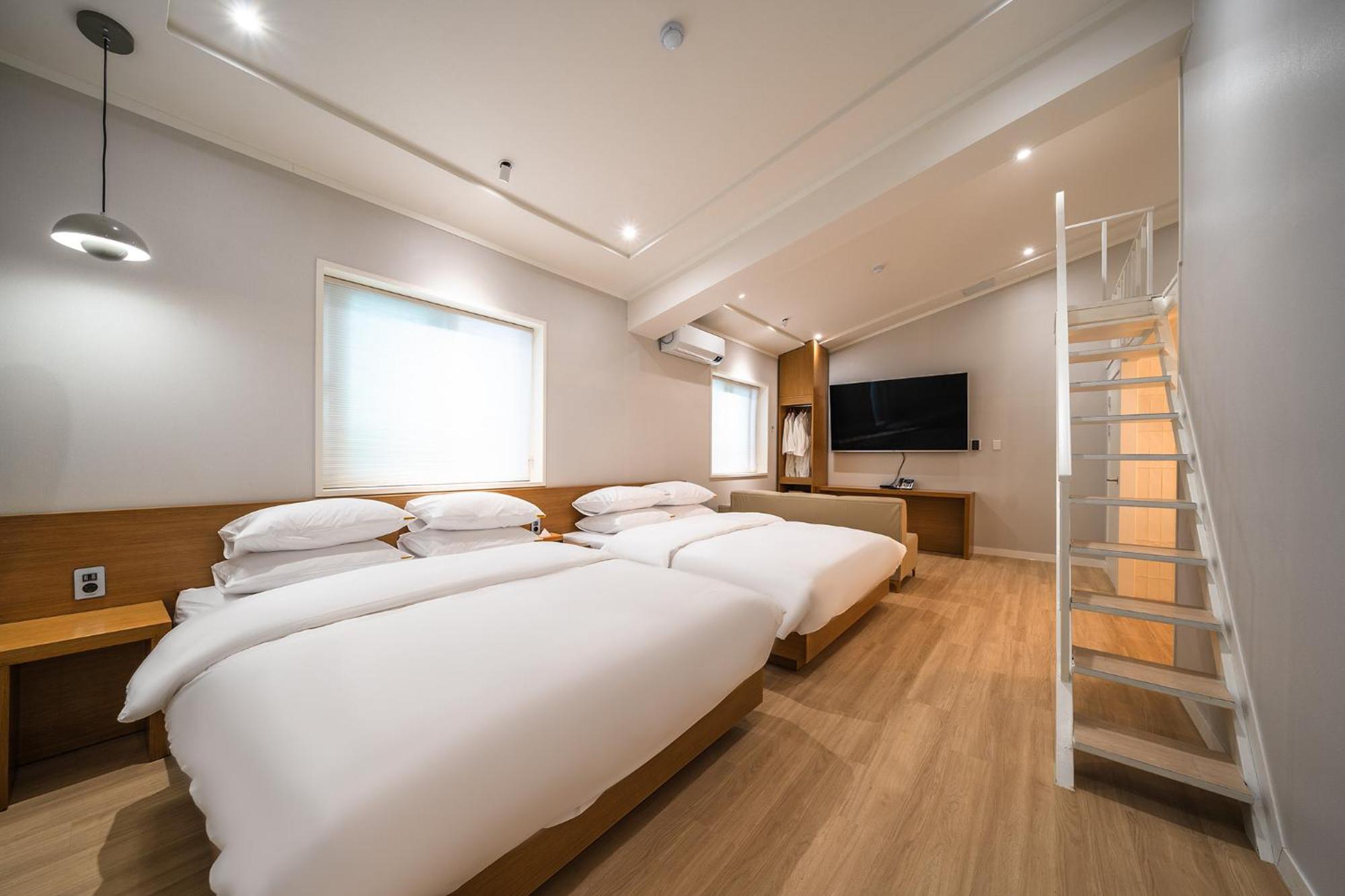 Mono Hotel Suwon Buitenkant foto