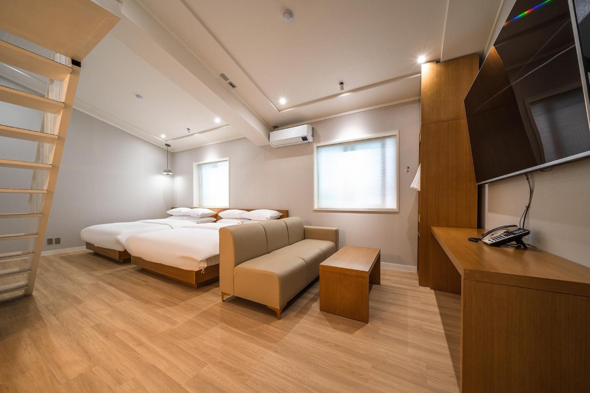Mono Hotel Suwon Buitenkant foto