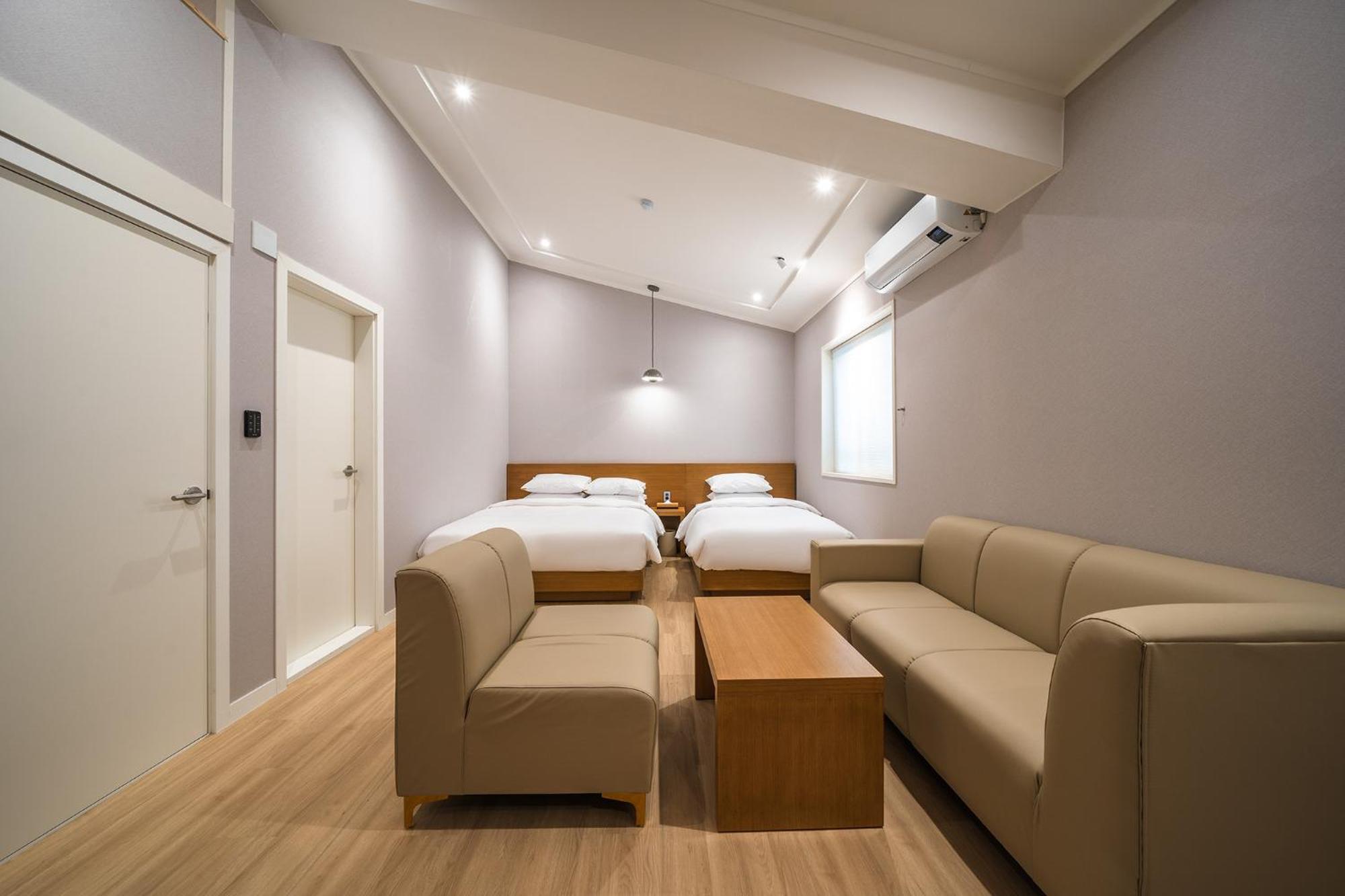 Mono Hotel Suwon Buitenkant foto