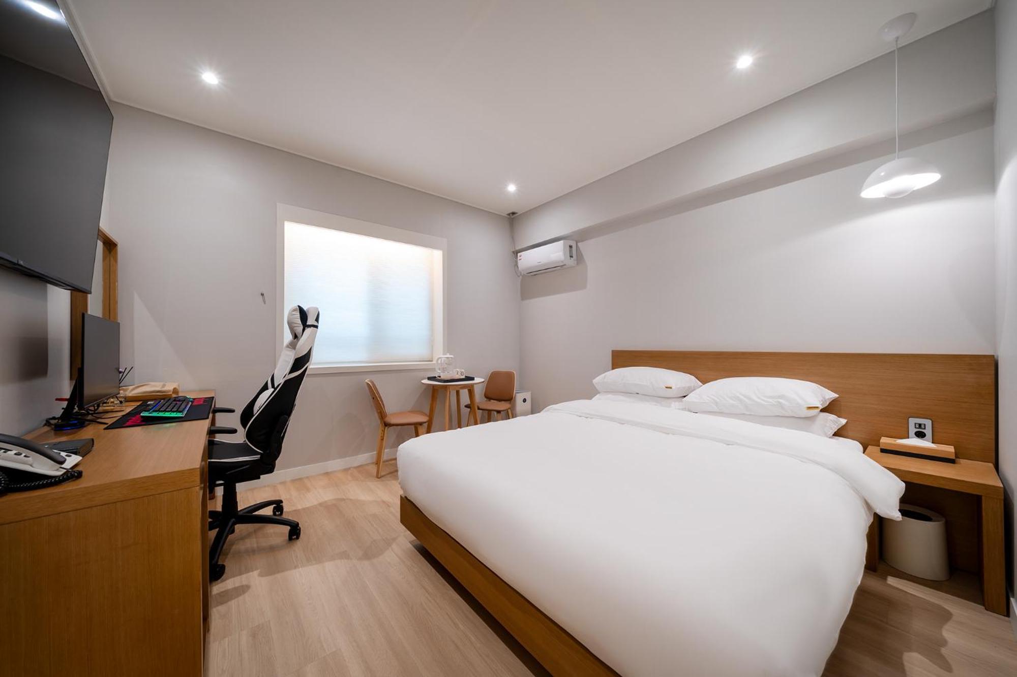 Mono Hotel Suwon Buitenkant foto