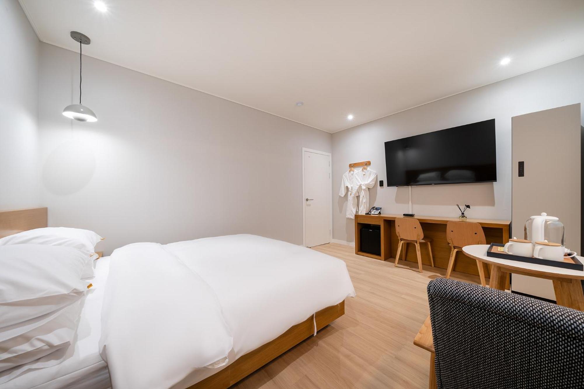 Mono Hotel Suwon Buitenkant foto