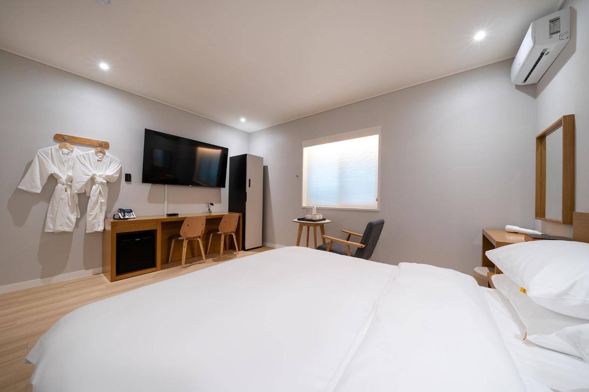 Mono Hotel Suwon Buitenkant foto