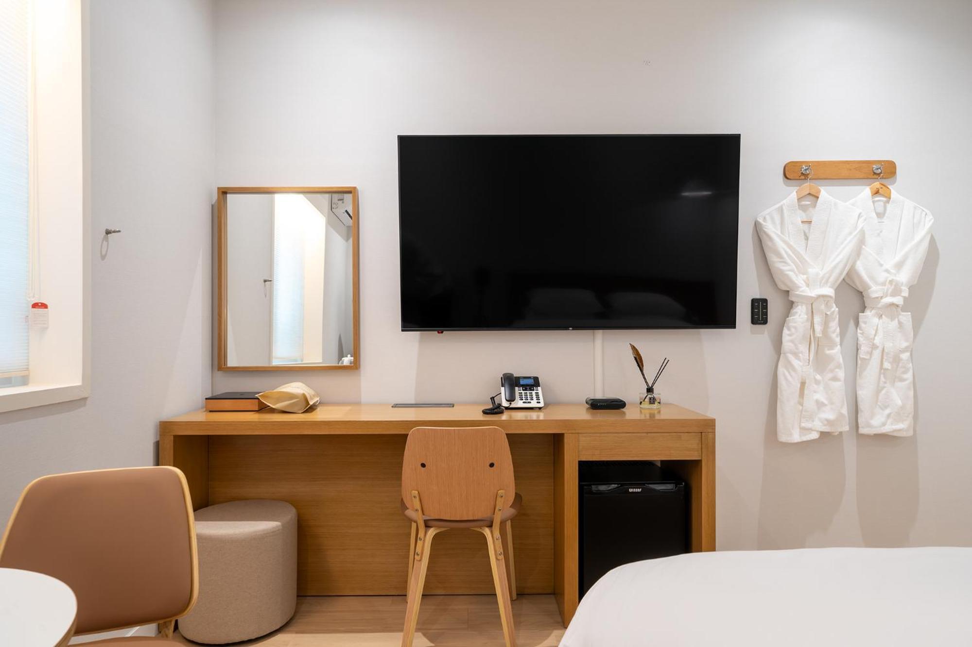 Mono Hotel Suwon Buitenkant foto